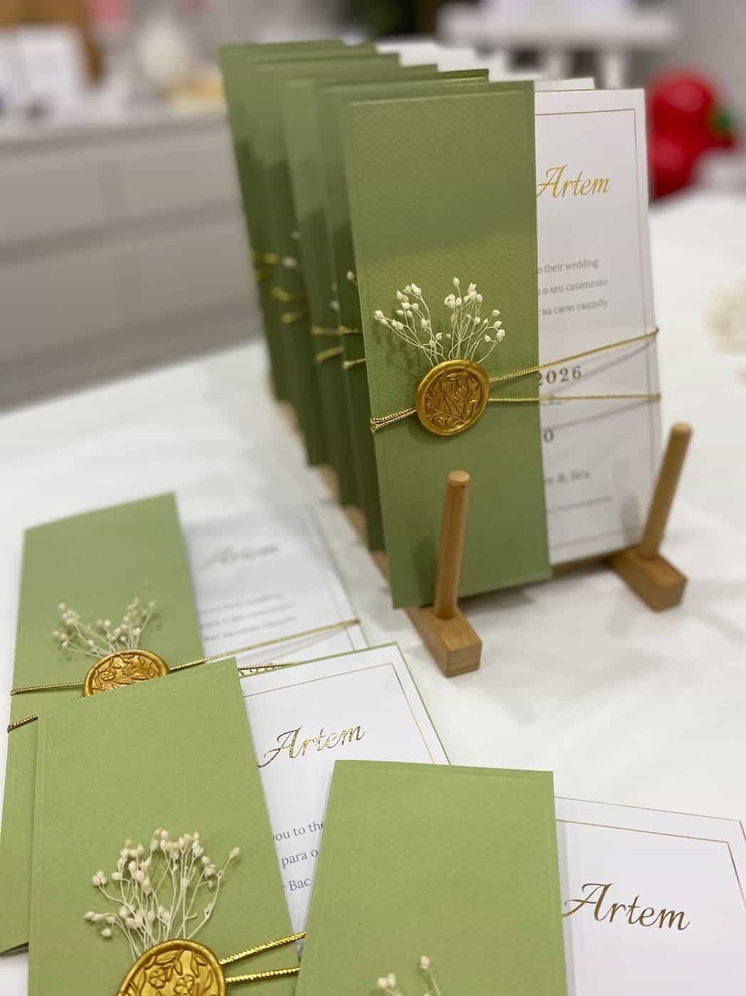 Convite de Casamento Meia Aba com Flores Preservadas 2 Convite de Casamento Meia Aba com Flores Preservadas - Image 2