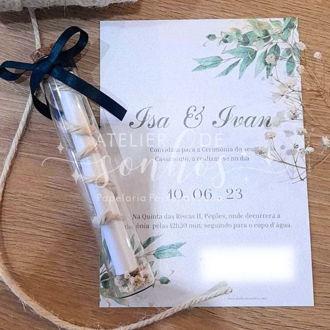 Convite de casamento frasco de vidro floral Convite de casamento com detalhes florais e tubo de mensagem decorativa, em papel de alta qualidade, para cerimônia de Isa e Ivoan.