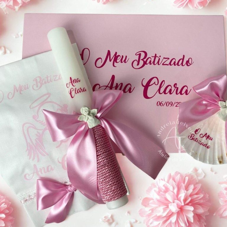Conjunto de batismo Ana Conjunto de batismo Ana com vela, toalha, concha e caixa personalizada